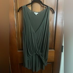 SILENCE + NOISE Drapey wrap front sleeveless top Size Large